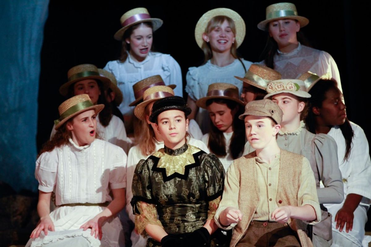 Picnic at Hanging Rock