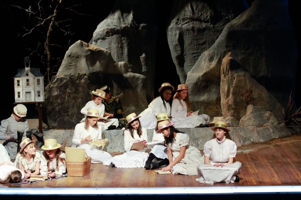 Picnic at Hanging Rock