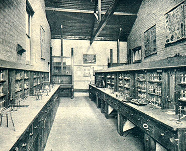 Chemistry Lab 1910