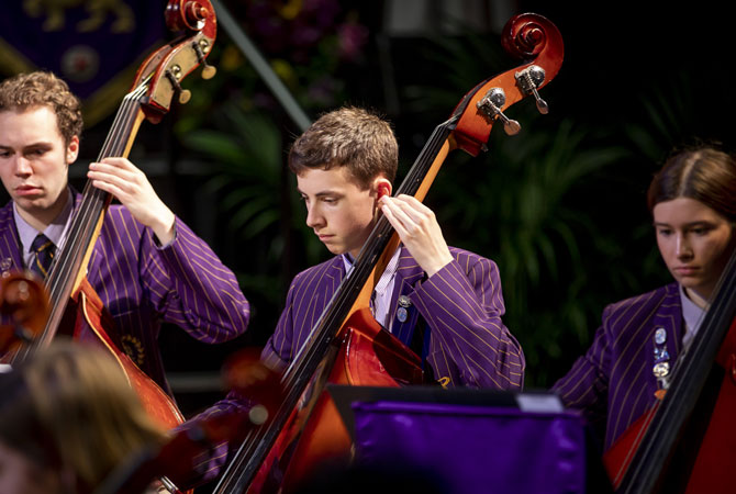 Kids playing cello