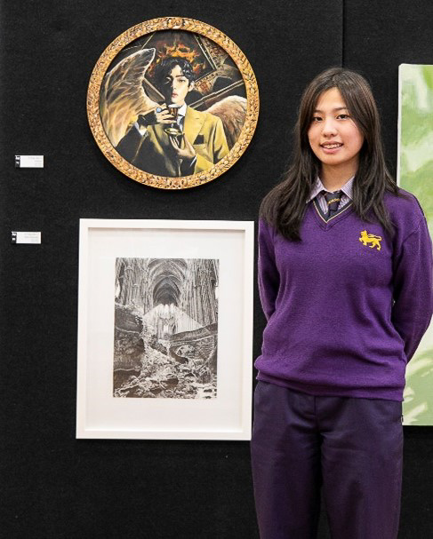 Jane Li with her artwork